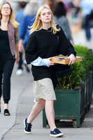 Elle Fanning Sweatshirt #2800053
