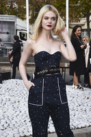 Elle Fanning Sweatshirt #2800055