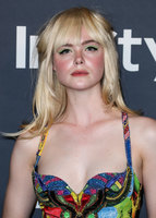 Elle Fanning longsleeve t-shirt #2864340