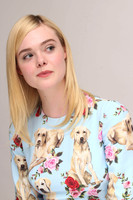 Elle Fanning longsleeve t-shirt #2864347