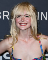 Elle Fanning longsleeve t-shirt #2864364