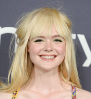 Elle Fanning longsleeve t-shirt #2864376