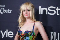 Elle Fanning longsleeve t-shirt #2864382