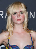 Elle Fanning longsleeve t-shirt #2864387
