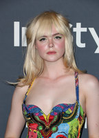 Elle Fanning longsleeve t-shirt #2864407