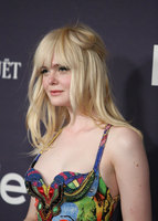 Elle Fanning longsleeve t-shirt #2864449