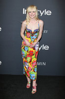 Elle Fanning Sweatshirt #2864468