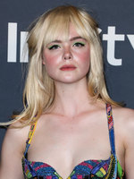 Elle Fanning t-shirt #2864501