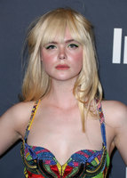 Elle Fanning longsleeve t-shirt #2864503