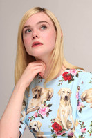 Elle Fanning longsleeve t-shirt #2864506