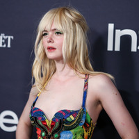 Elle Fanning longsleeve t-shirt #2864513