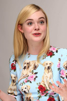Elle Fanning longsleeve t-shirt #2864524