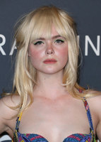 Elle Fanning t-shirt #2864598