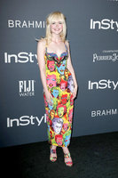 Elle Fanning Sweatshirt #2864616