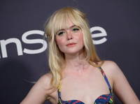 Elle Fanning longsleeve t-shirt #2864627