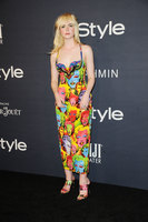 Elle Fanning Sweatshirt #2864645