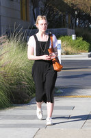 Elle Fanning Sweatshirt #2913505