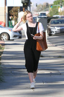 Elle Fanning tote bag #G1155636