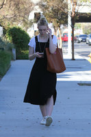 Elle Fanning Sweatshirt #2913548