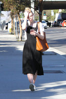 Elle Fanning hoodie #2913588