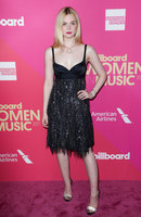 Elle Fanning t-shirt #2913605