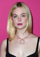 Elle Fanning tote bag #G1155718
