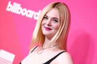 Elle Fanning hoodie #2913644