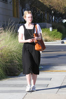 Elle Fanning hoodie #2913649