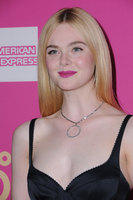 Elle Fanning t-shirt #2913695