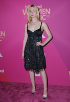 Elle Fanning t-shirt #2913697