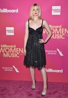 Elle Fanning t-shirt #2913698