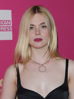 Elle Fanning longsleeve t-shirt #2913701