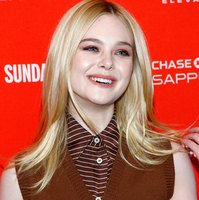 Elle Fanning t-shirt #3013968