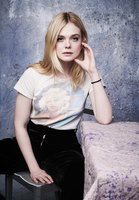 Elle Fanning t-shirt #3013982