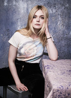 Elle Fanning t-shirt #3013983