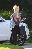 Elle Fanning hoodie #3099605