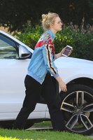 Elle Fanning hoodie #3099606