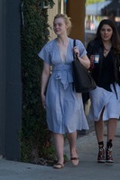 Elle Fanning longsleeve t-shirt #3124710