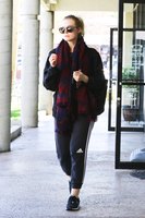 Elle Fanning Sweatshirt #3124745