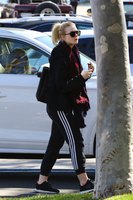 Elle Fanning Sweatshirt #3124769