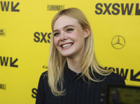 Elle Fanning longsleeve t-shirt #3169753