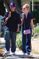 Elle Fanning hoodie #3238503