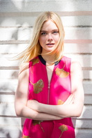 Elle Fanning longsleeve t-shirt #3666127