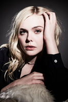 Elle Fanning tote bag #G2295641