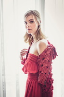 Elle Fanning tote bag #G2295648