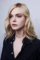 Elle Fanning tote bag #G2295665