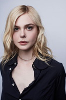 Elle Fanning longsleeve t-shirt #3678426
