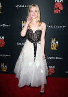 Elle Fanning Sweatshirt #3734336