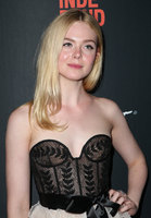 Elle Fanning Sweatshirt #3734344