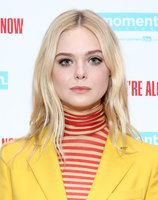 Elle Fanning Sweatshirt #3734355